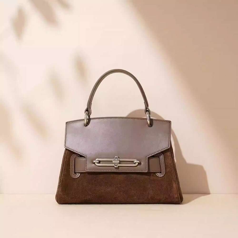 Elegance Chain Strap Shoulder Bag – Genuine Leather Crossbody for Everyday and E